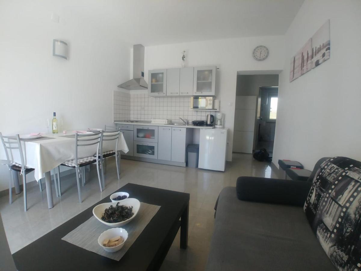 Lana Apartman Apartment Medulin Bagian luar foto